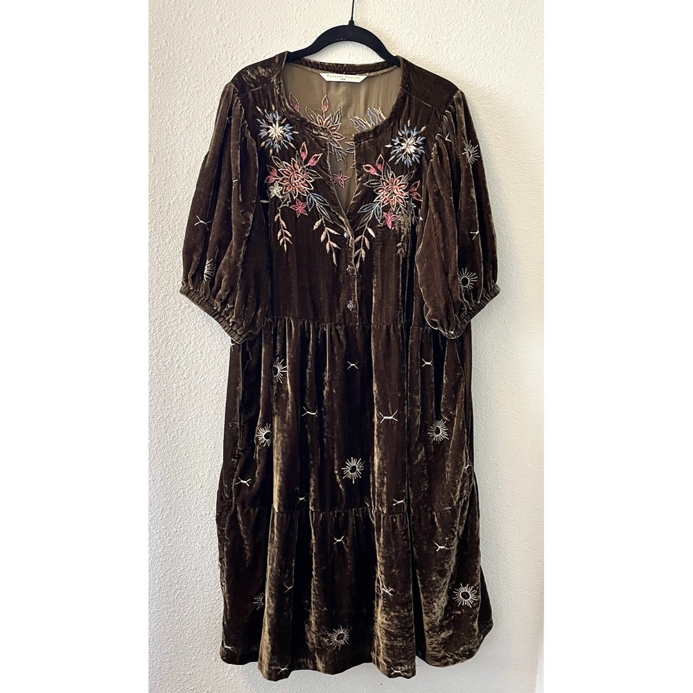 Wayward Fancies Eshakti Dress Velvet Embroidered Green Floral Grunge Boho